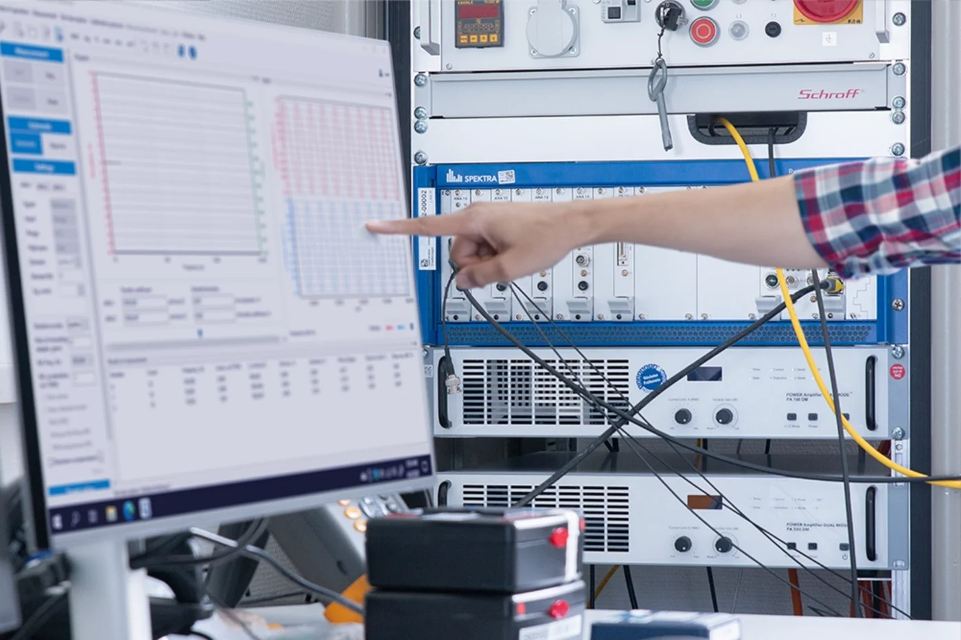 Advanced seminar: SPEKTRA calibration systems