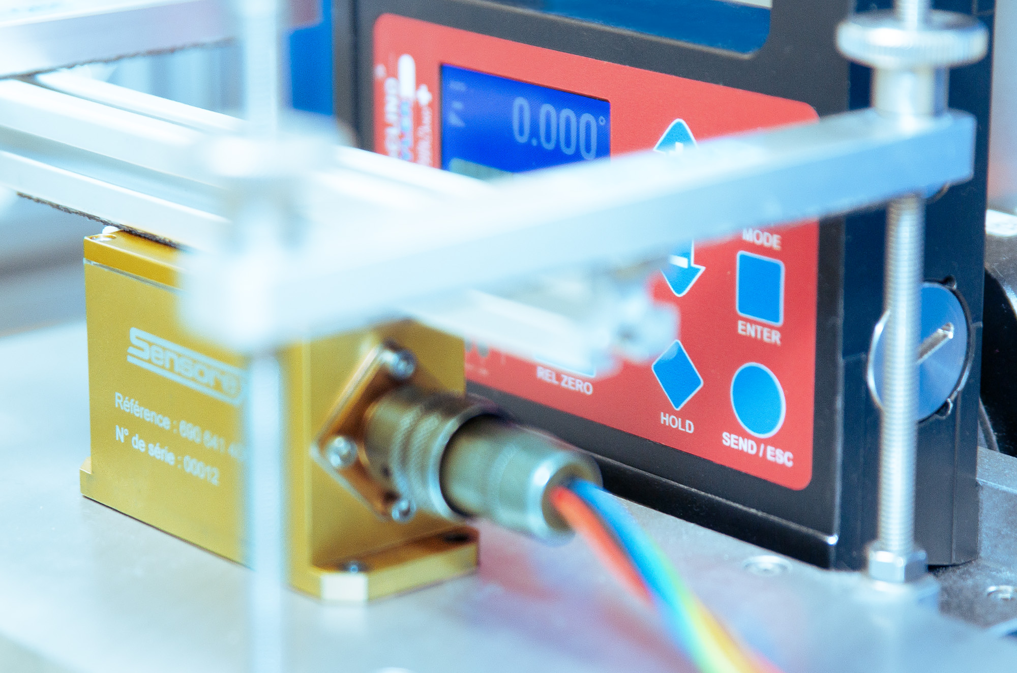 Reliable calibration service for inclination sensors.